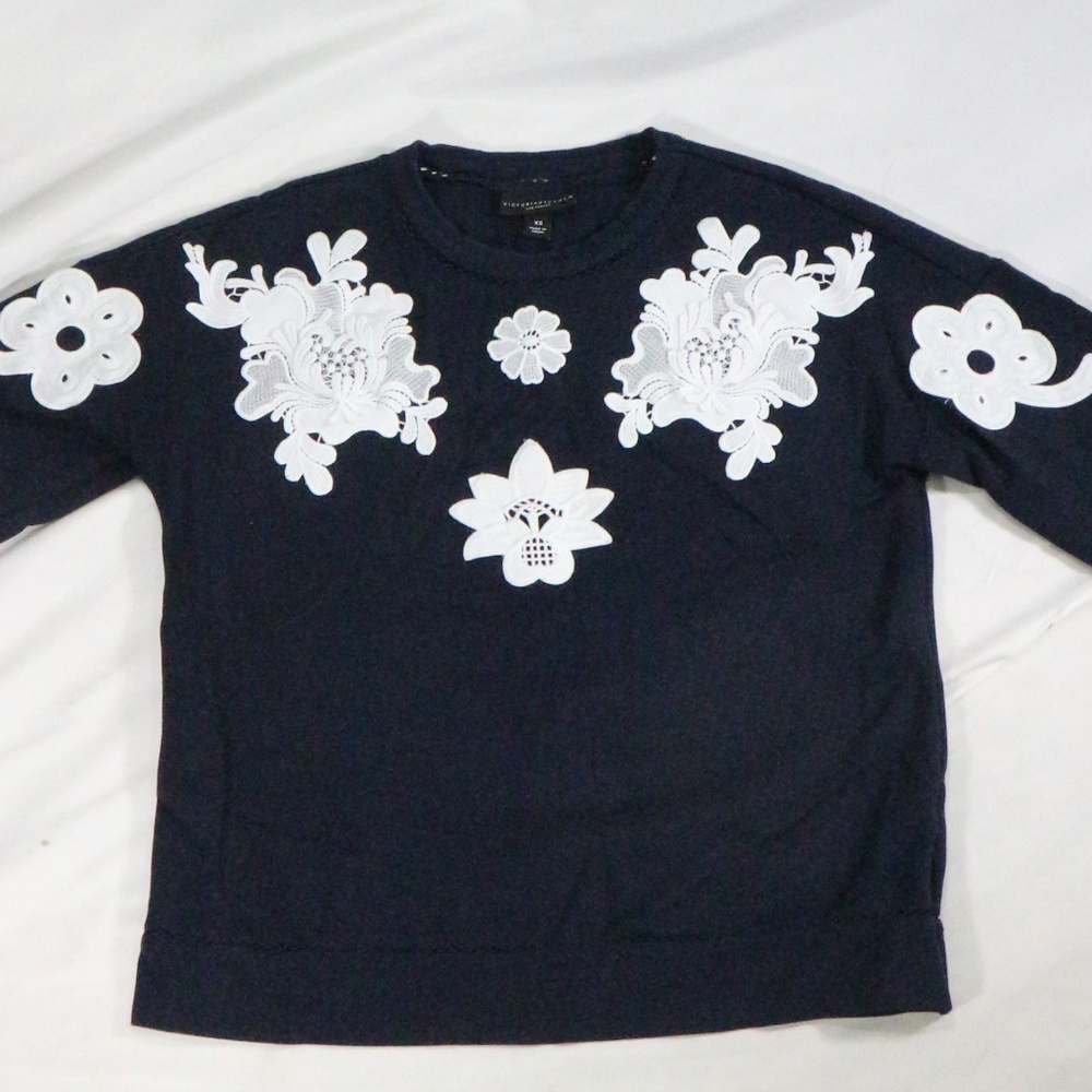 VICTORIA BECKHAM Floral Lace Appliqué Sweatshirt - Picture 2 of 8